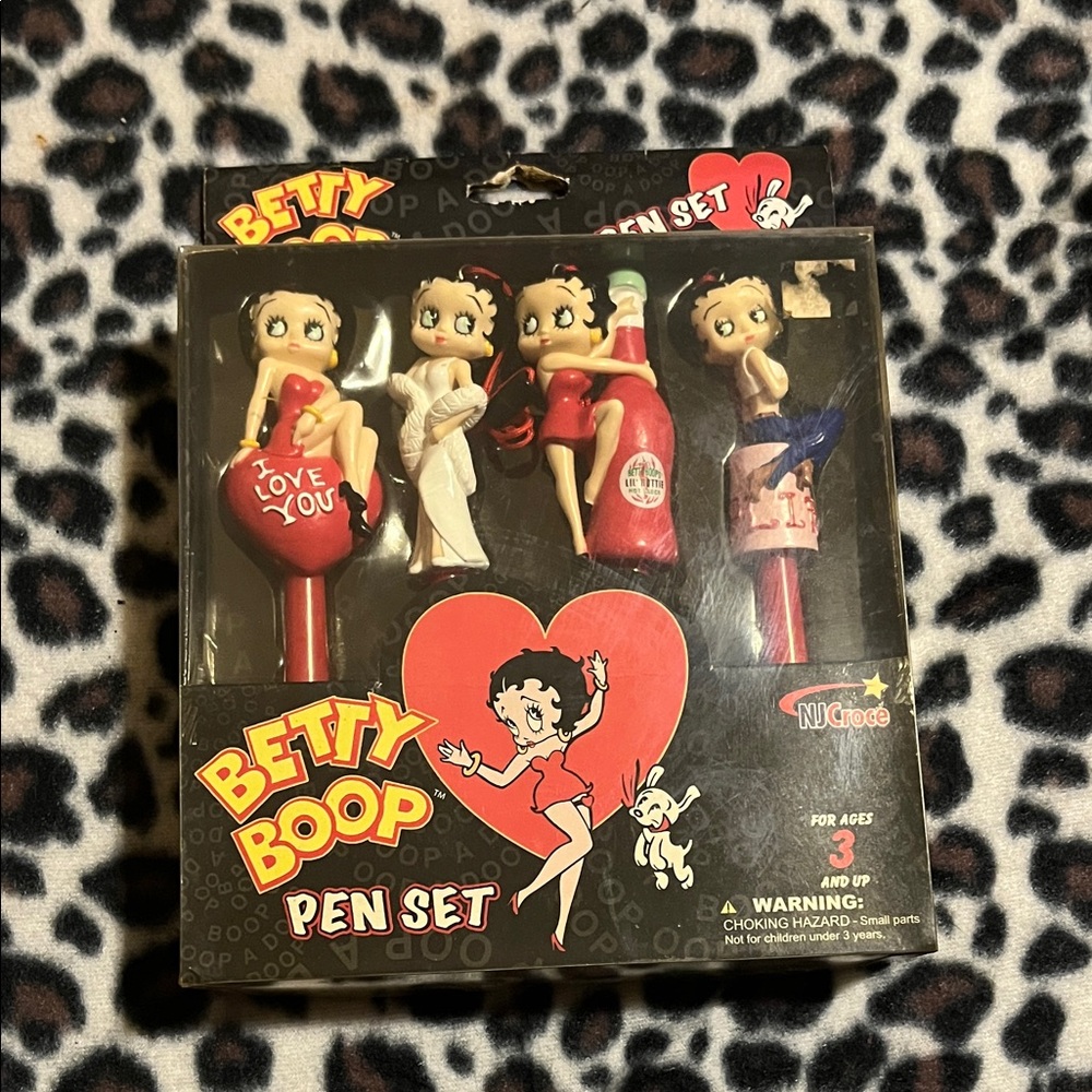 Vintage Betty Boop Pen Set - Red and White
